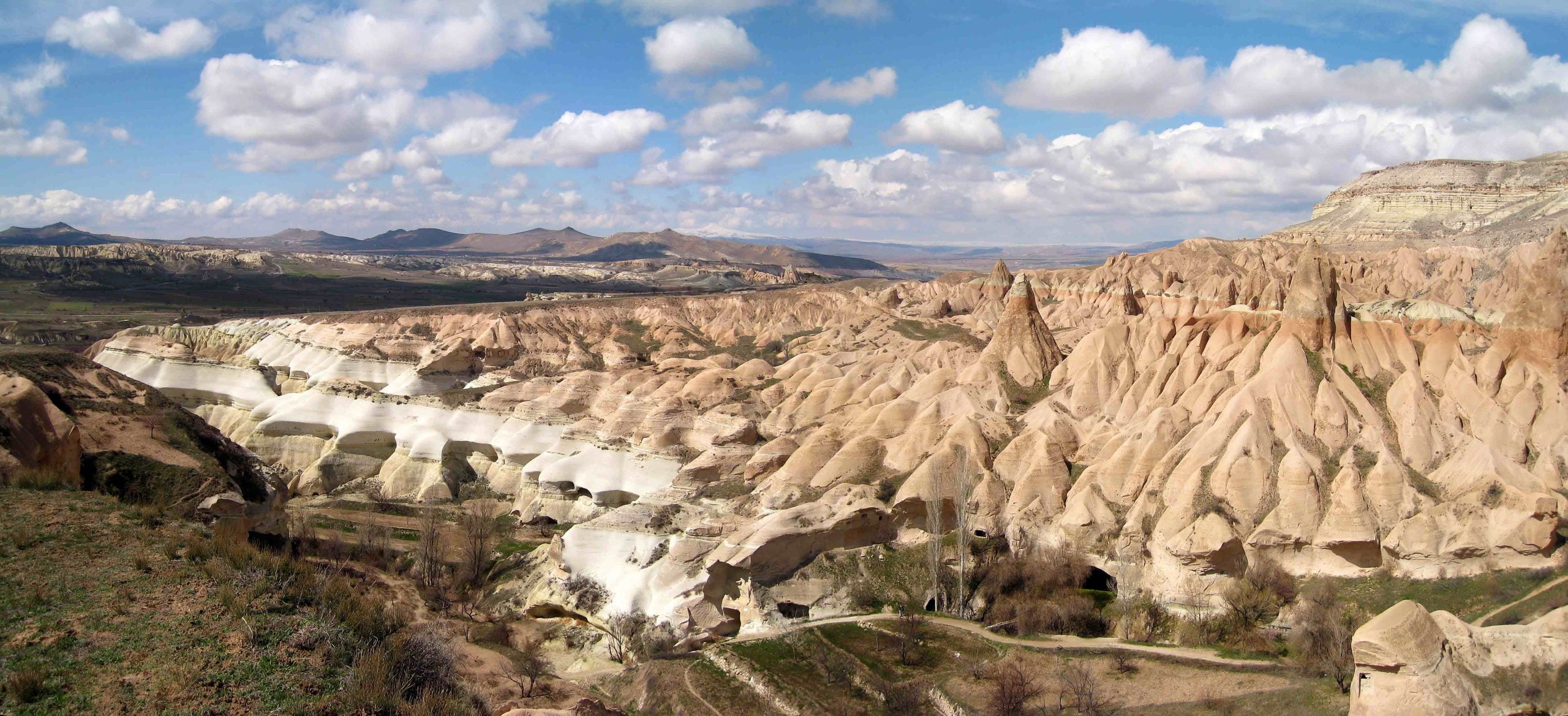 Cappadocia-view-over-plains-from-hill-scaled