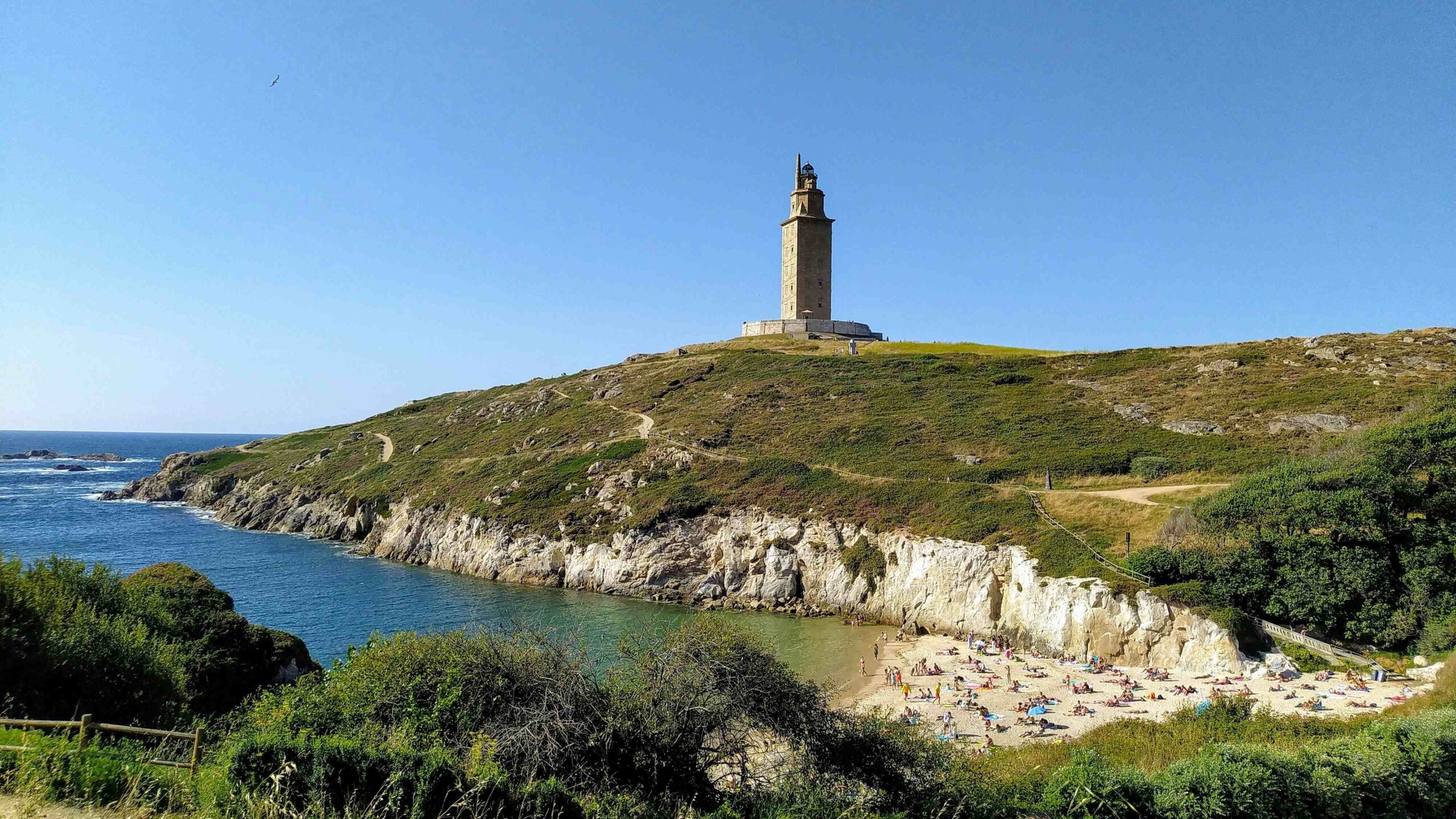 Lighthouse-A-Coruna-scaled